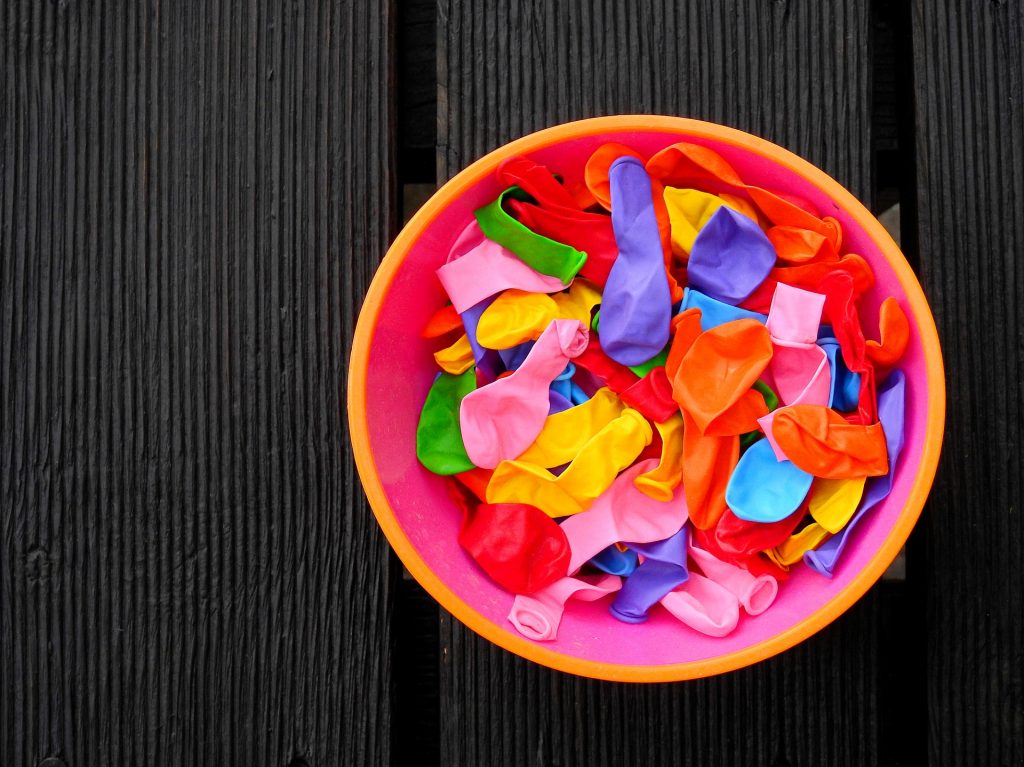 Water Crafts Kids Can Do Outside water balloons